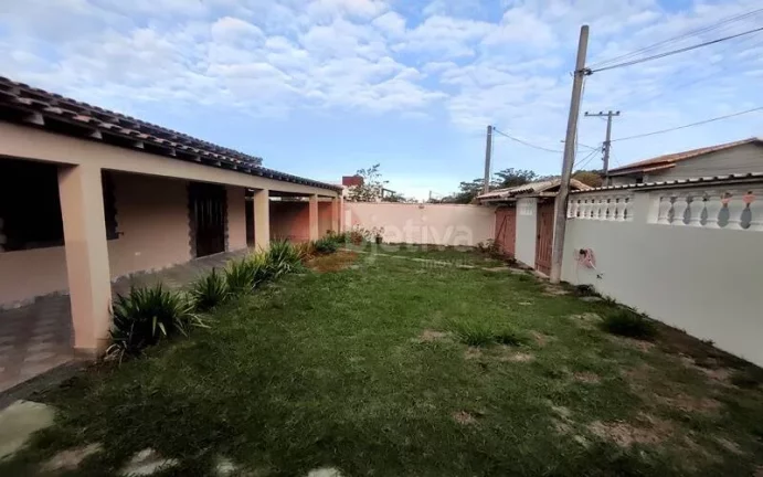 Imagem Casa Independente a venda de 4 quartos - Vila do Pero - Cabo Frio