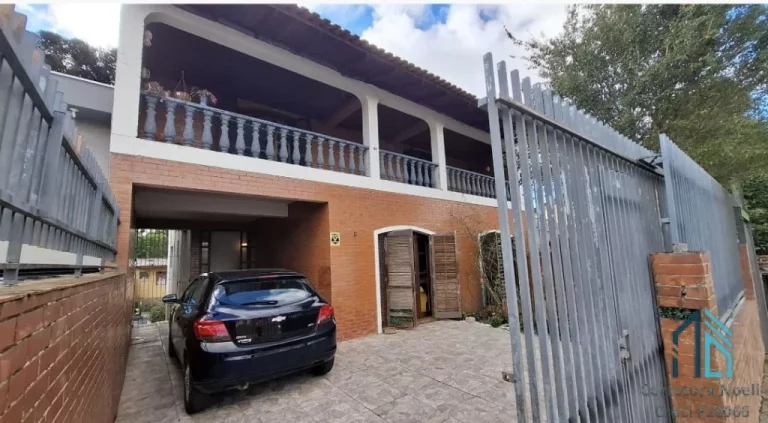 Imagem Casa com edícula, 05 quartos sendo 02 suítes, no São Lourenço em Curitiba PR