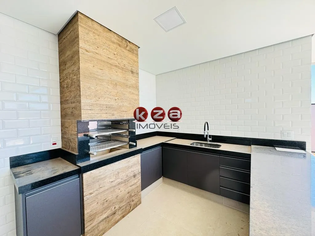 Imagem Imperdível casa em condomínio à venda em Valinhos-SP, Vila Capuava: 3 quartos, 3 suítes, 3 salas, 5 banheiros, 4 vagas de garagem, 280,00 m²!