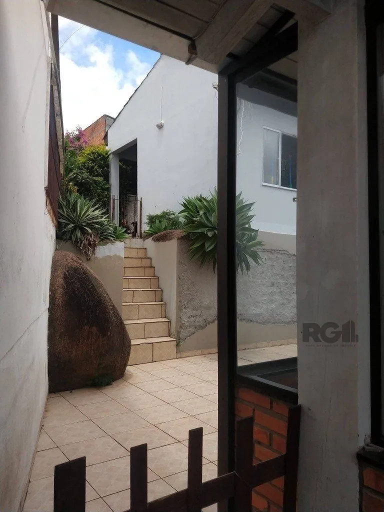 Imagem Casa com 3 dormitórios no bairro Ipanema