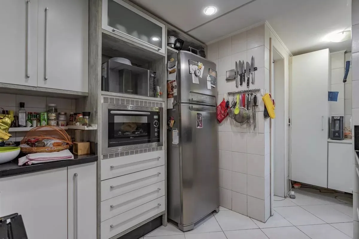 Imagem Casa em condomínio com 3 dormitórios, suíte e 2 vagas