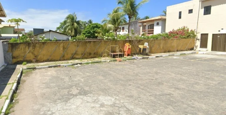 Imagem Terreno à venda em Lauro de Freitas-BA, no bairro Lauro de Freitas: 450,00 m² de área!