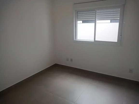 Imagem EXCELENTE IMÓVEL, Casa térrea 95m², três dormitórios, suíte, Cond. Fechado