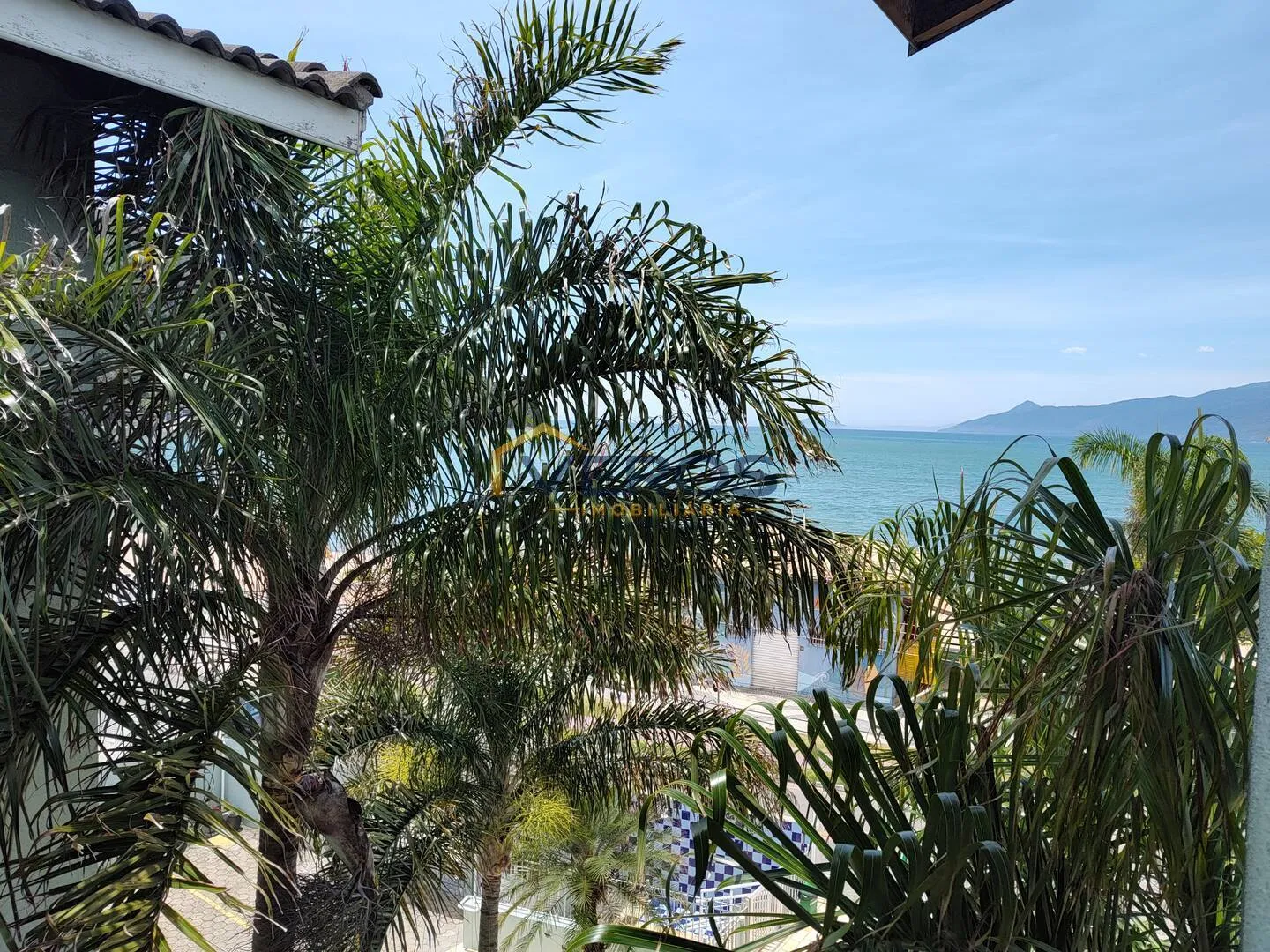 Imagem Apartamento na orla da praia com vista para o Mar na Martim de Sá - Caraguá