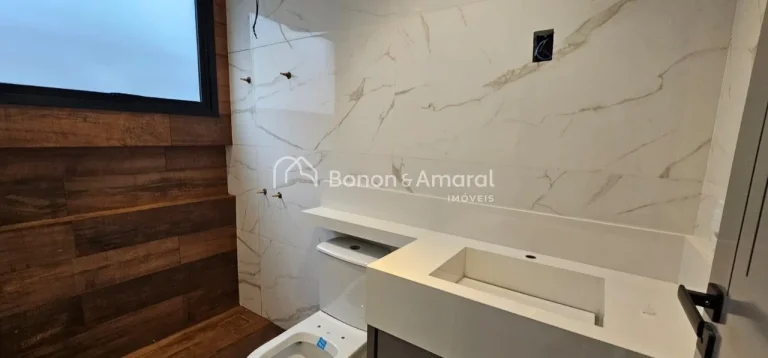 Imagem Essa linda casa com 129 metros quadrados de construção, oferece um ambiente espaçoso e acolhedor....