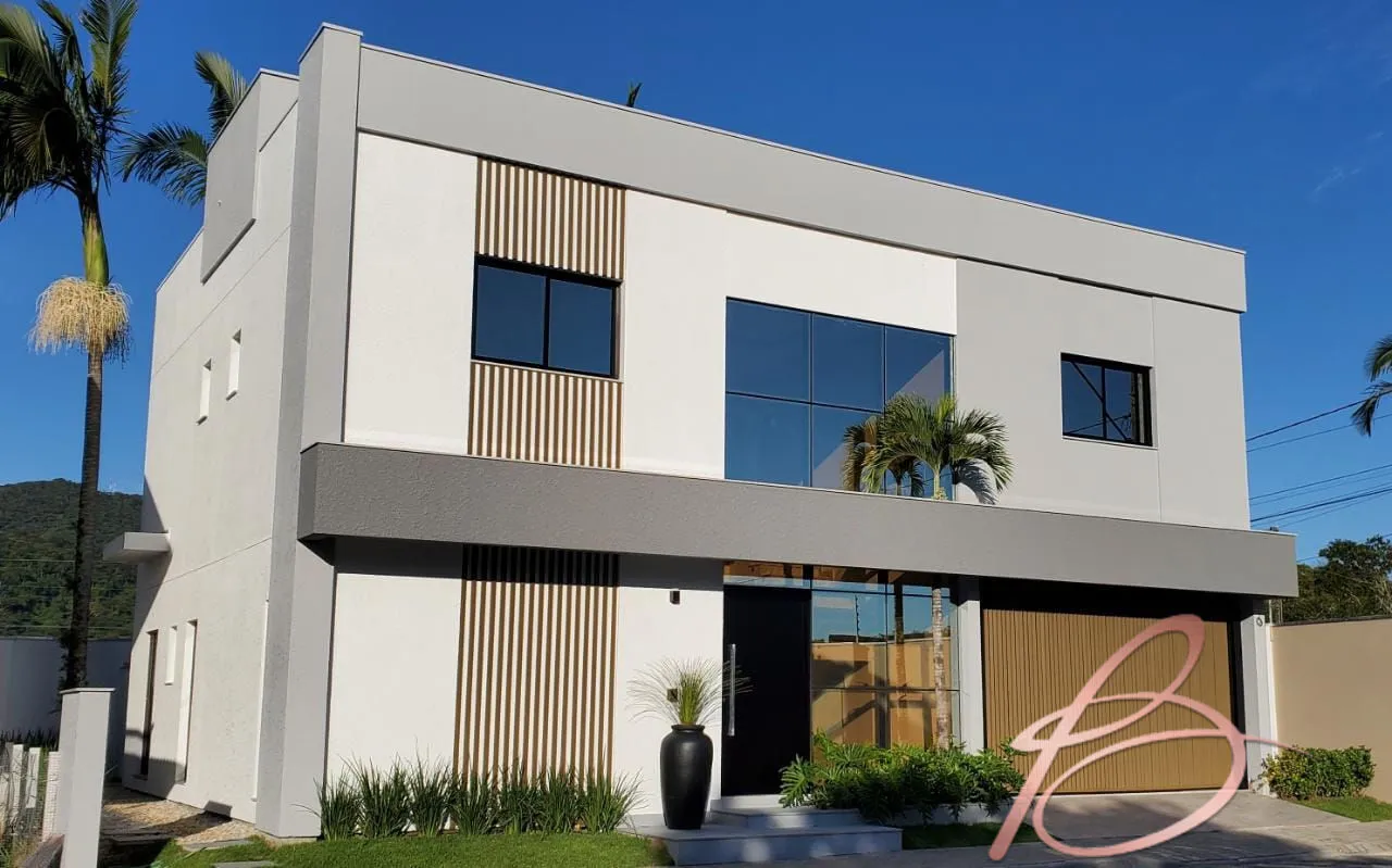 Imagem Casa à venda no bairro Barra - Balneário Camboriú/SC