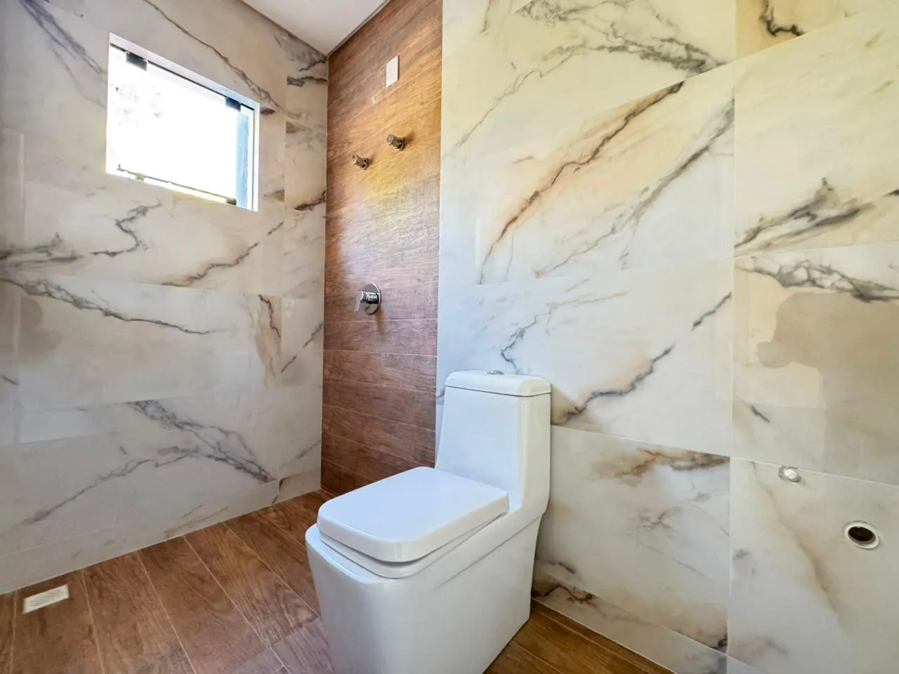 Imagem Casa à venda com 413.65m2 por R$ 3.800.000,00
