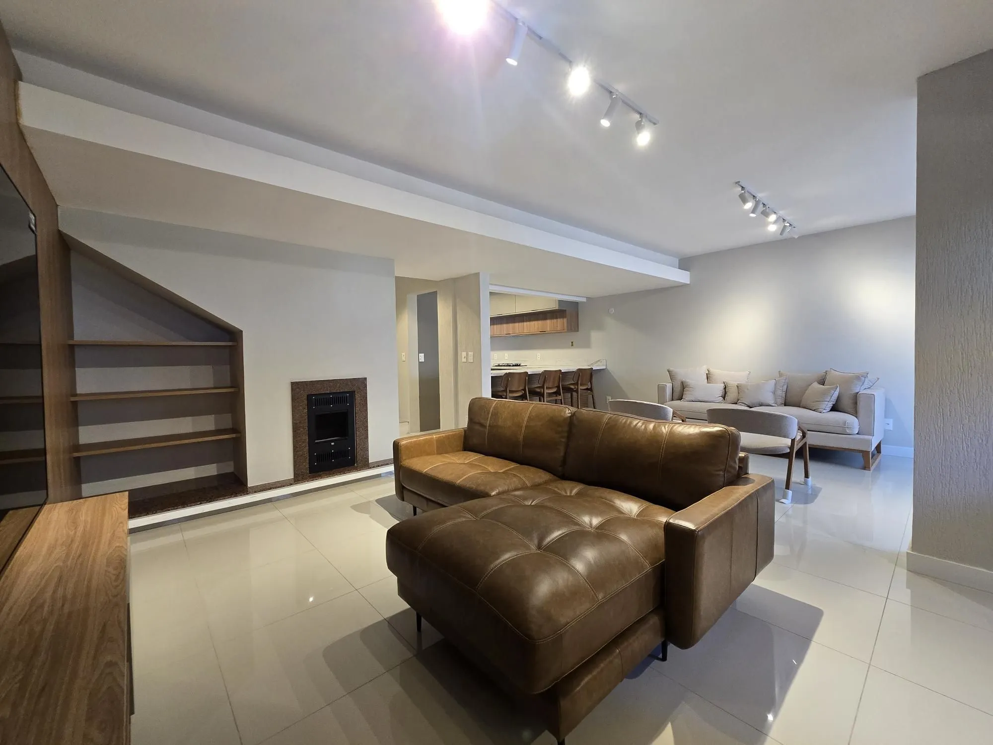 Imagem Casa em Condomínio 4 dorms à venda Avenida Taquary, Cristal - Porto Alegre