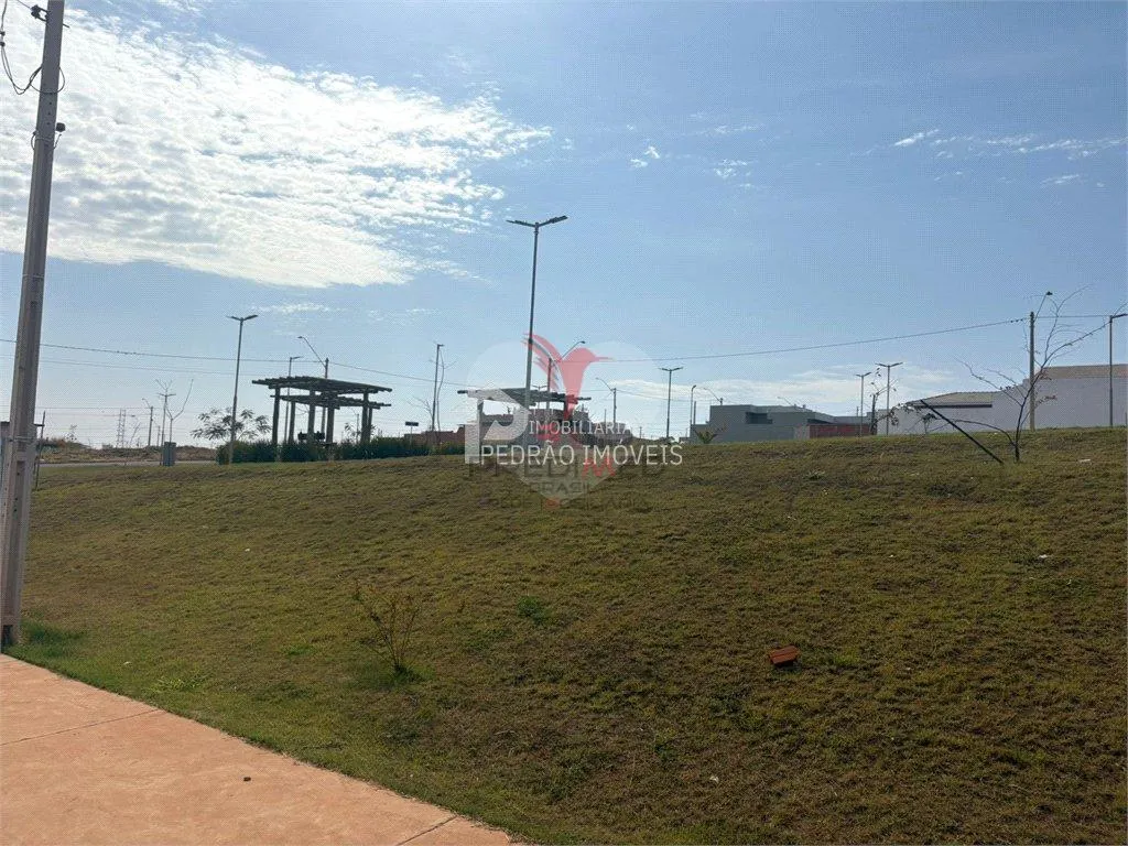 Imagem Lote/Terreno de 332m² no bairro Residencial Villacitá 2, em Lençóis Paulista