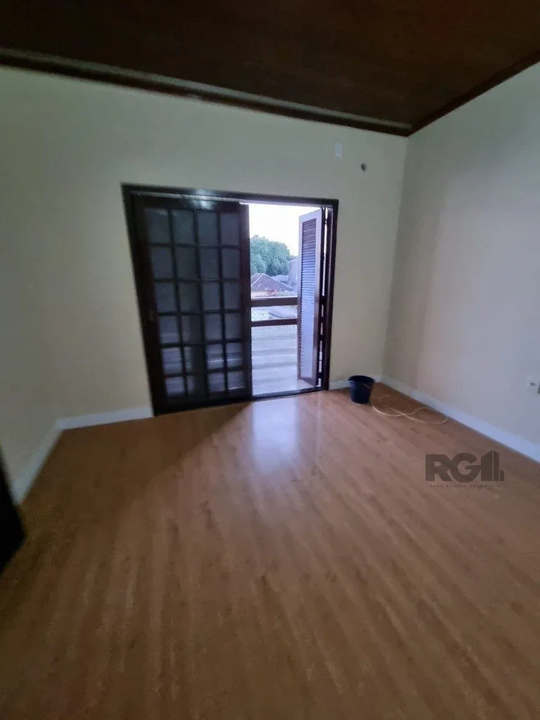 Imagem Casa com 3 dormitórios no bairro Sarandi