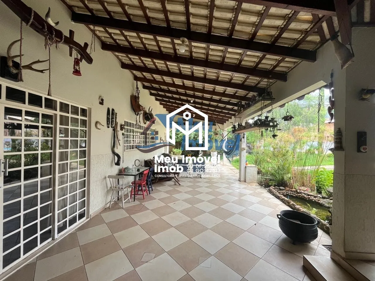 Imagem Casa 4 Quartos 2 Suítes 7 Vagas 380m² Escritura Taguatinga