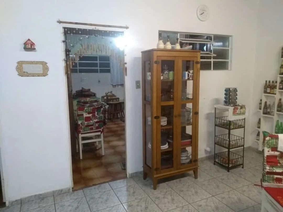 Imagem Casa à venda 4 Quartos, 1 Suite, 3 Vagas, 300M², Parque São Domingos, Pindamonhangaba - SP