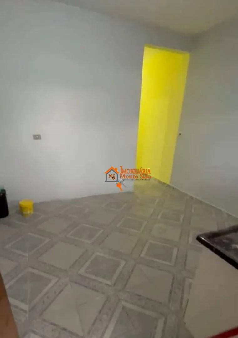 Imagem Casa com 3 dormitórios à venda, 100 m² por R$ 260.000,00 - Cidade Soberana - Guarulhos/SP