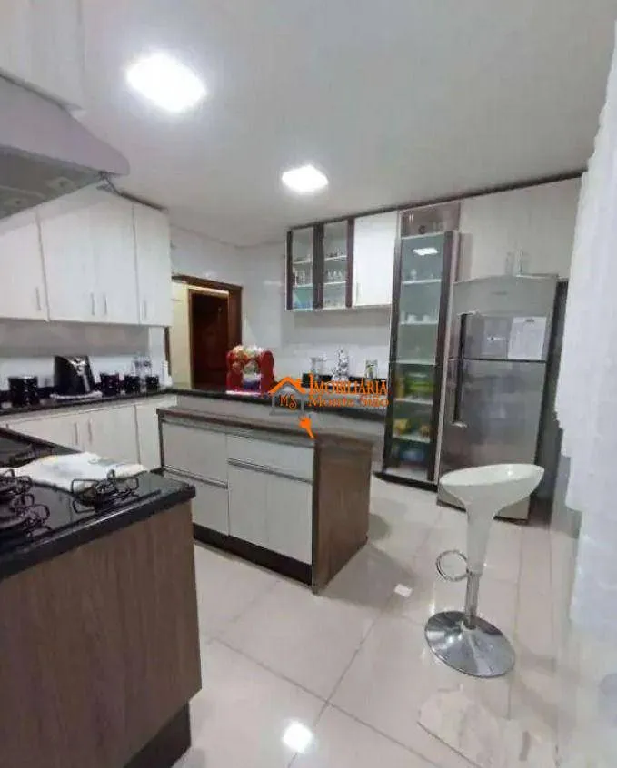 Imagem Casa com 3 dormitórios, 240 m² - venda por R$ 1.272.000 ou aluguel por R$ 8.400/mês - Jardim Bom Clima - Guarulhos/SP