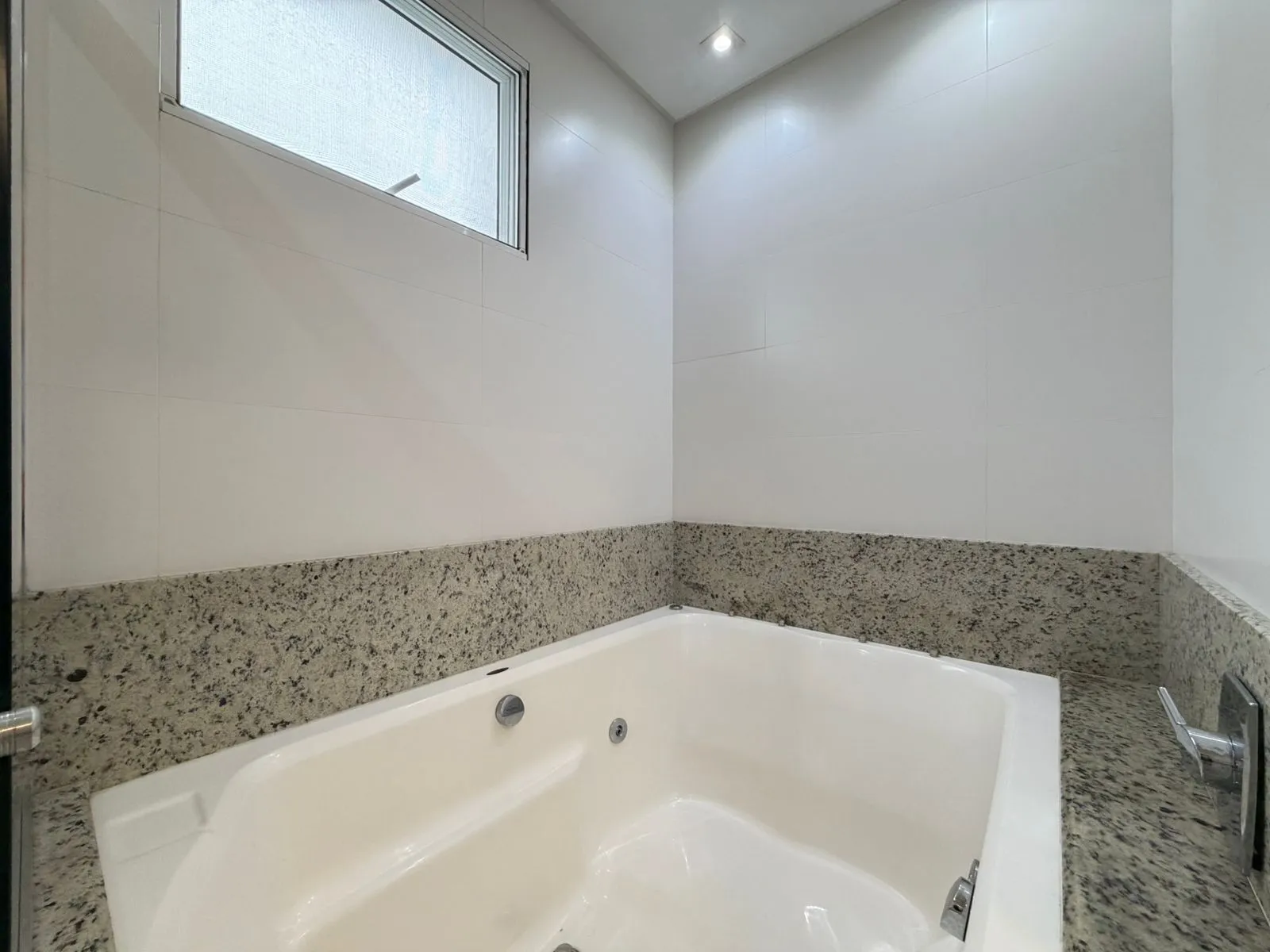Imagem Apartamento com vista para o mar à venda com 142m2 por R$ 2.350.000,00