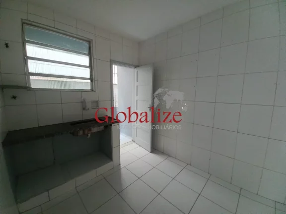 Imagem Apartamento térreo 2 dormitórios no bairro Vila Matias em Santos por R$ 300.000,00