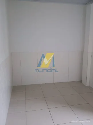 Imagem Cansado de pagar caro por um lugar pequeno? Olha essa casa com quintal.