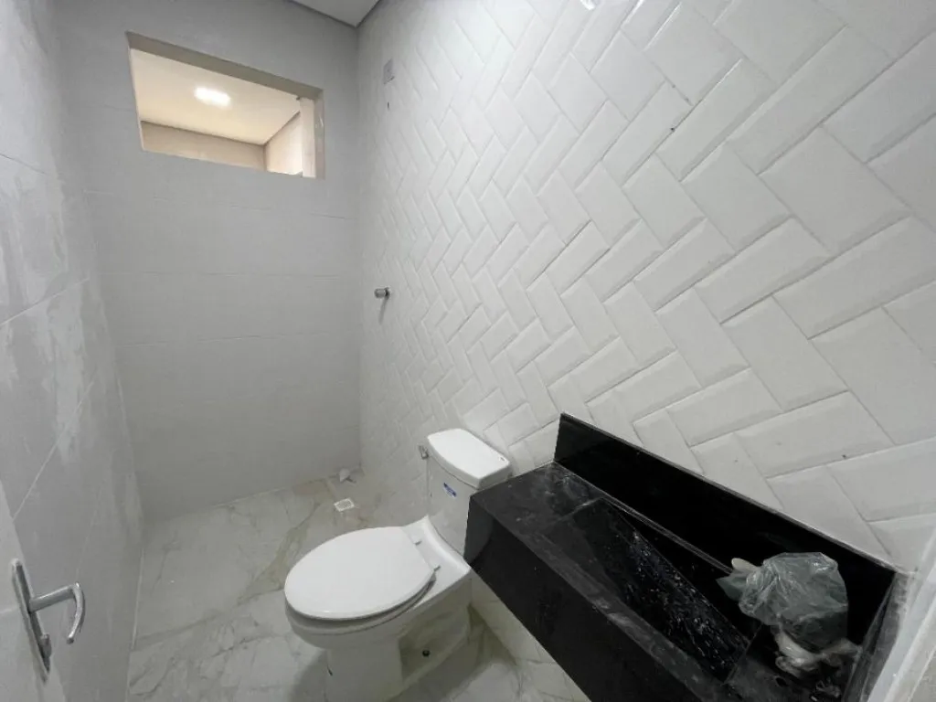Imagem CASA COM 100,00 m² - MARACANÃ - PRAIA GRANDE SP