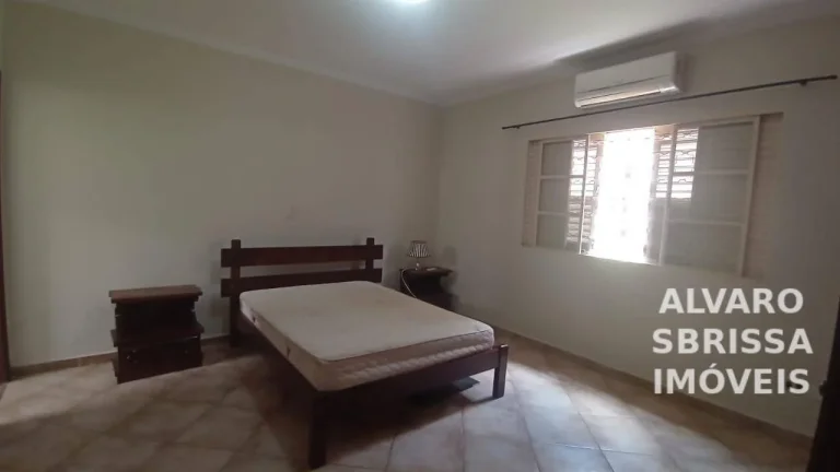 Imagem Excelente Casa térrea -com 3 dormitórios proximó ao centro de Itu