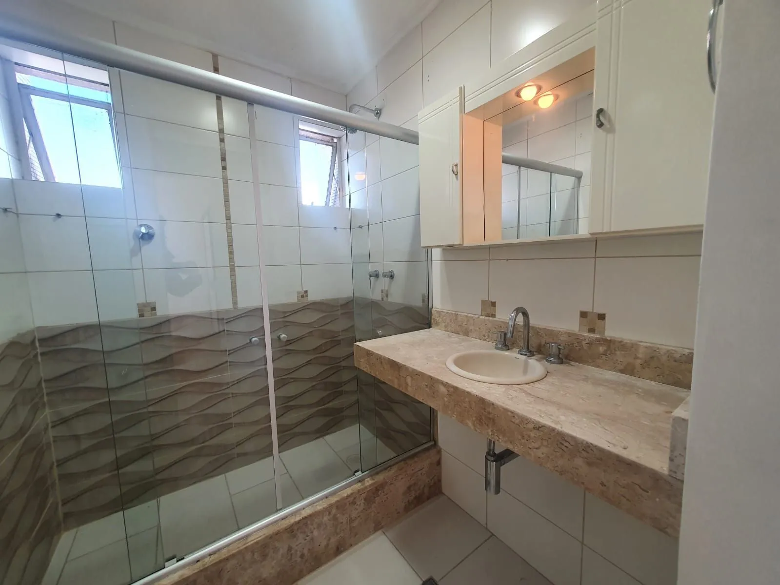 Imagem Apartamento de 2 dormitórios no bairro Azenha para comprar