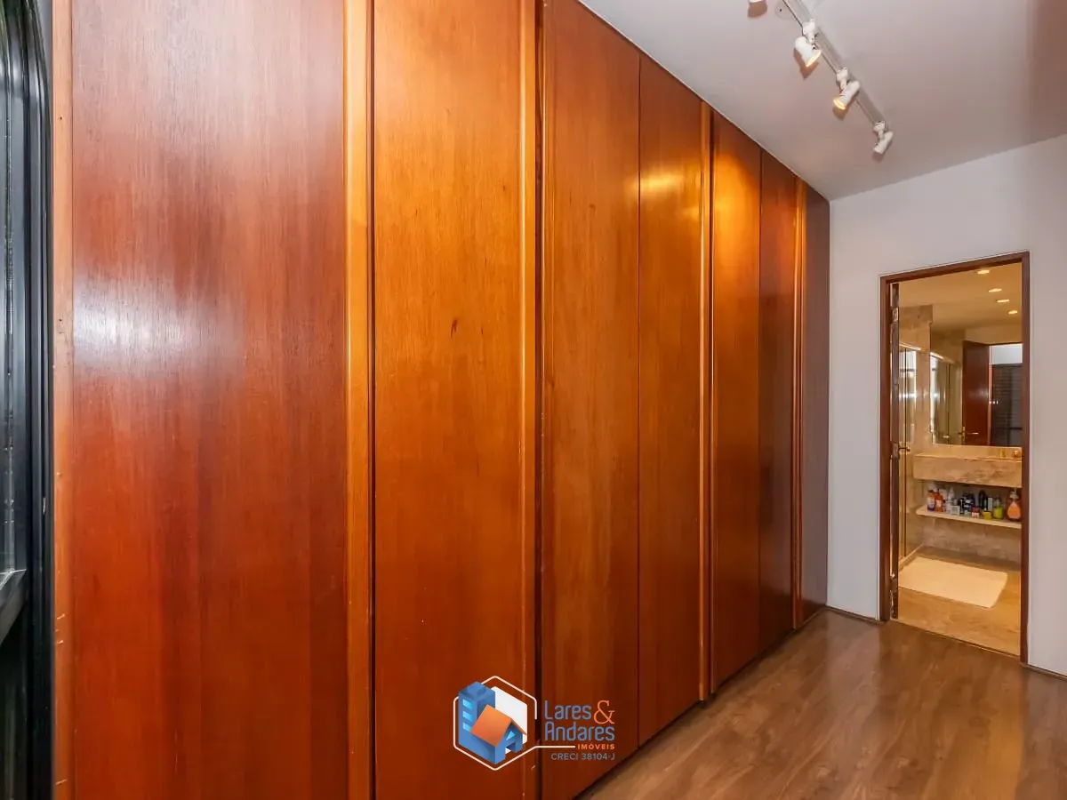 Imagem Duplex para venda em Cerqueira César com 5 quartos, sendo 5 suítes, 400m²