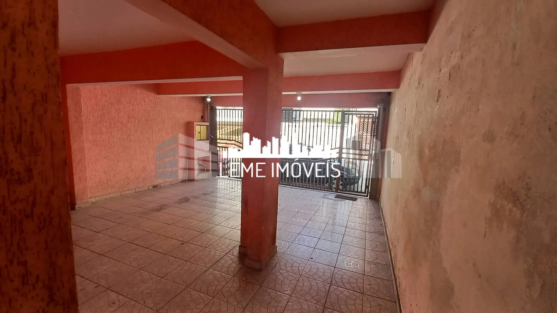 Imagem SOBRADO AMPLO ACEITA FINANCIAMENTO HABITACIONAL E UTILIZAÇÃO DO FGTS.