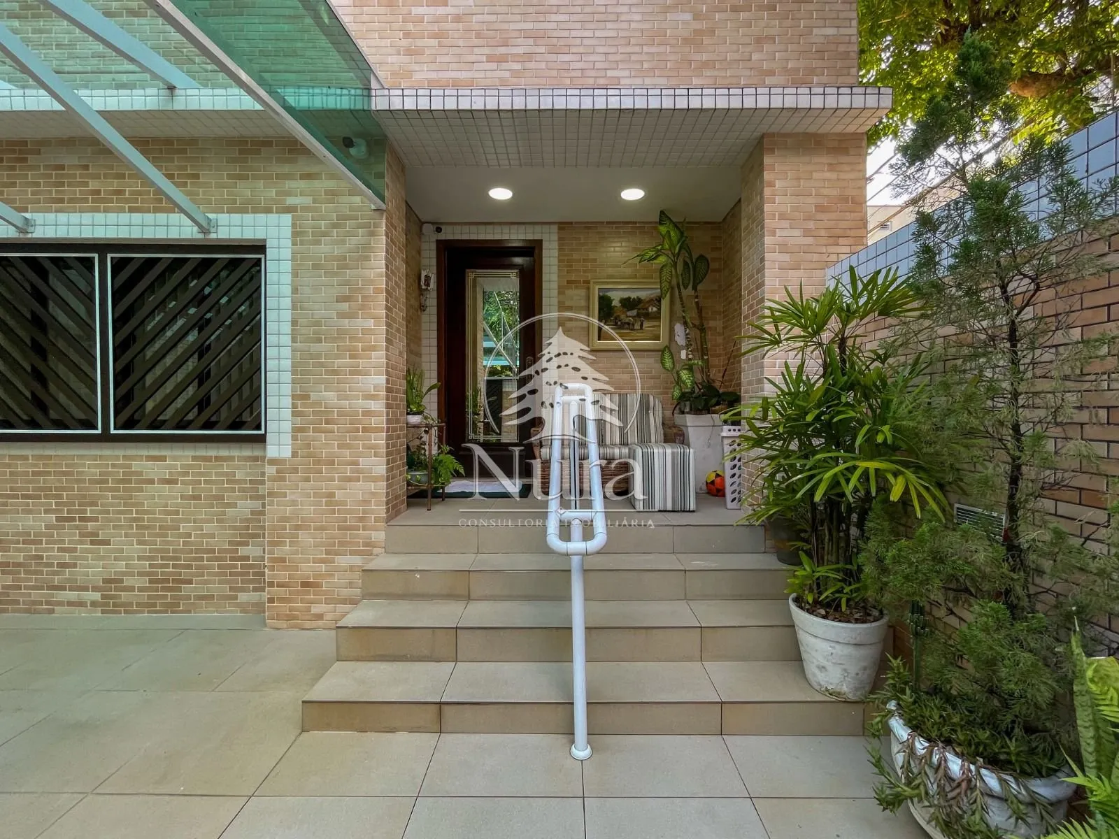 Imagem Sobrado de 4 quartos, 150m² no bairro Gonzaga, em Santos
