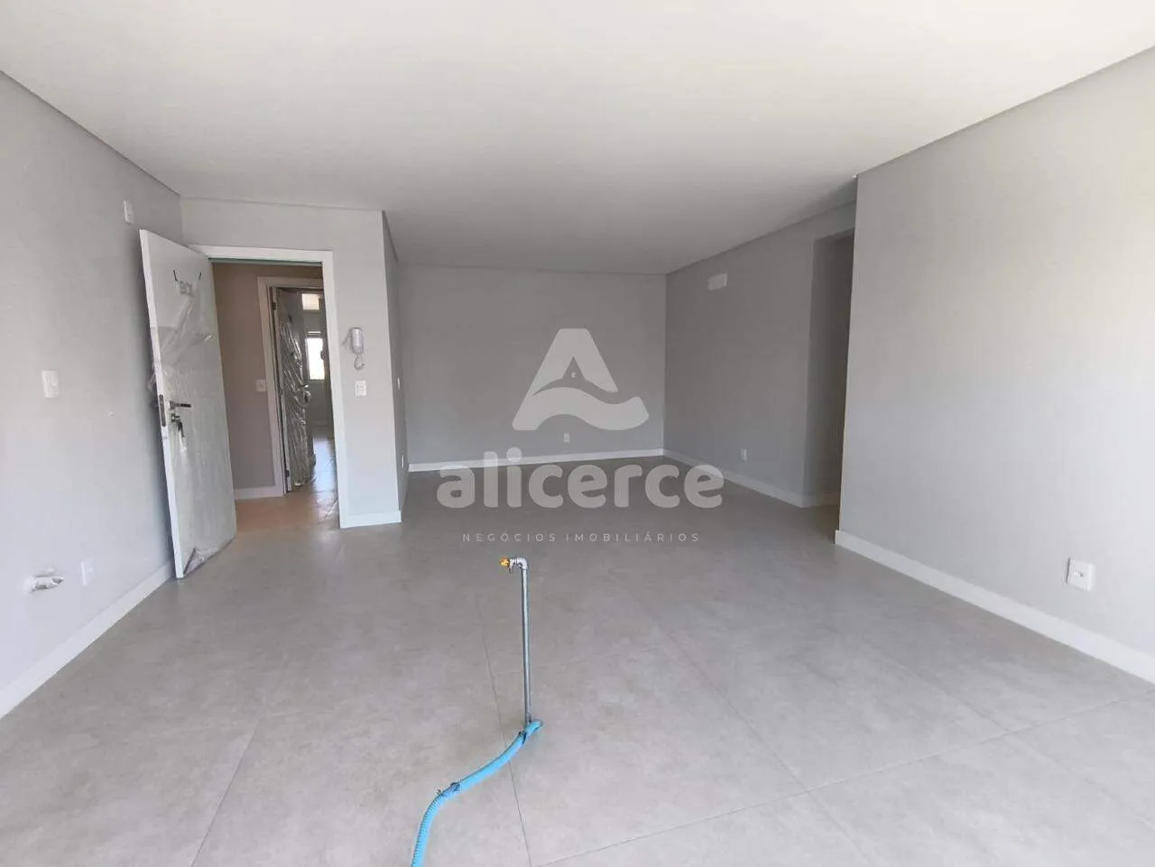 Imagem Apartamento à venda com 3 quartos 1 suíte, 87m² em Barreiros São José