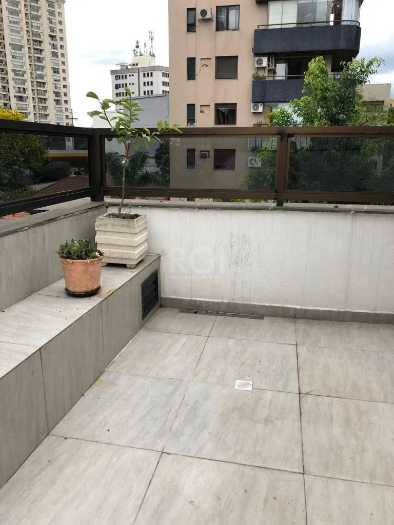 Imagem Cobertura para Venda - 100.94m², 3 dormitórios, sendo 1 suites, 2 vagas - Petrópolis