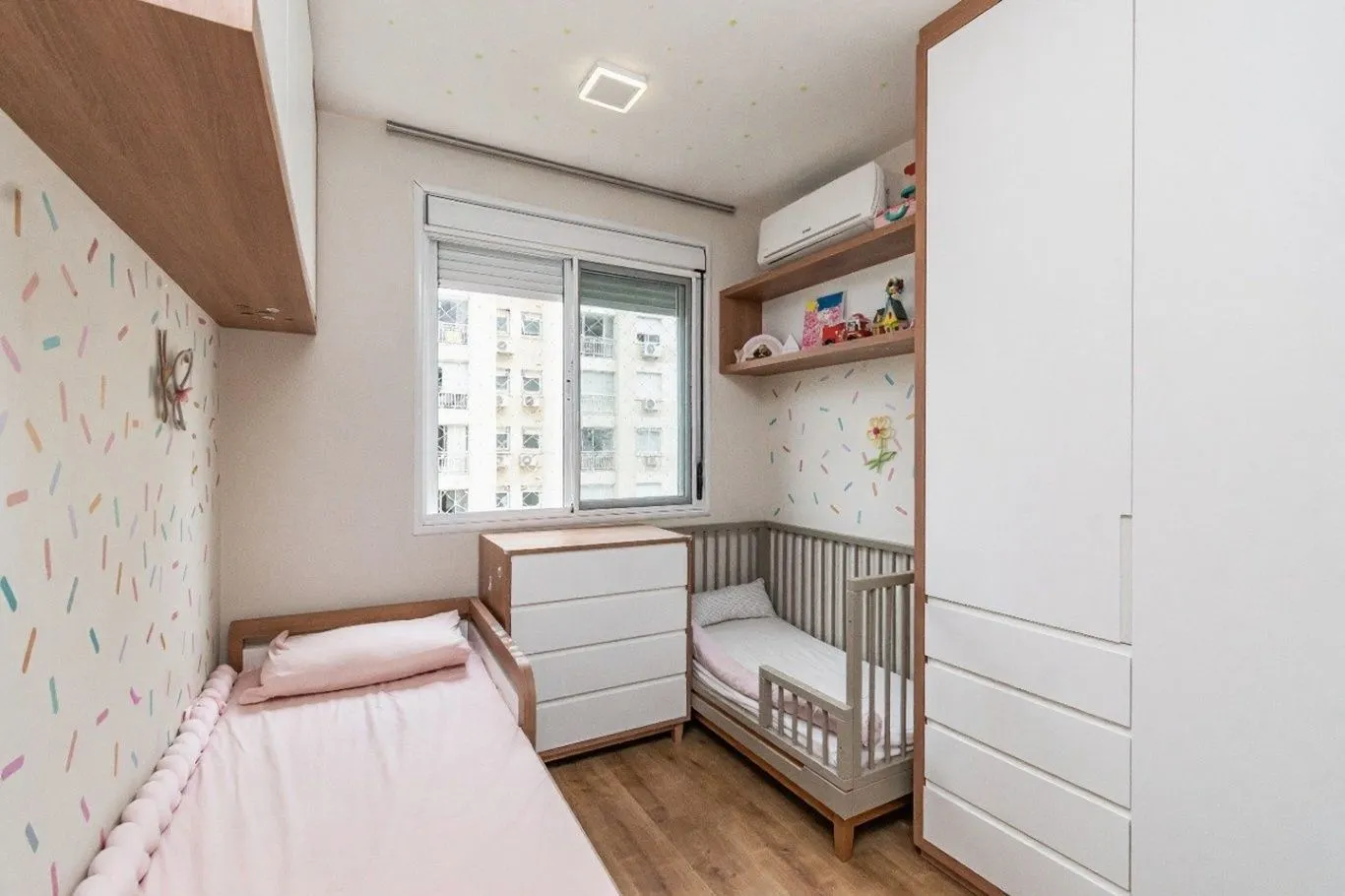 Imagem Vende-se apartamento com 2 quartos (1 suíte), 62m² e 1 vaga - Passo da Areia