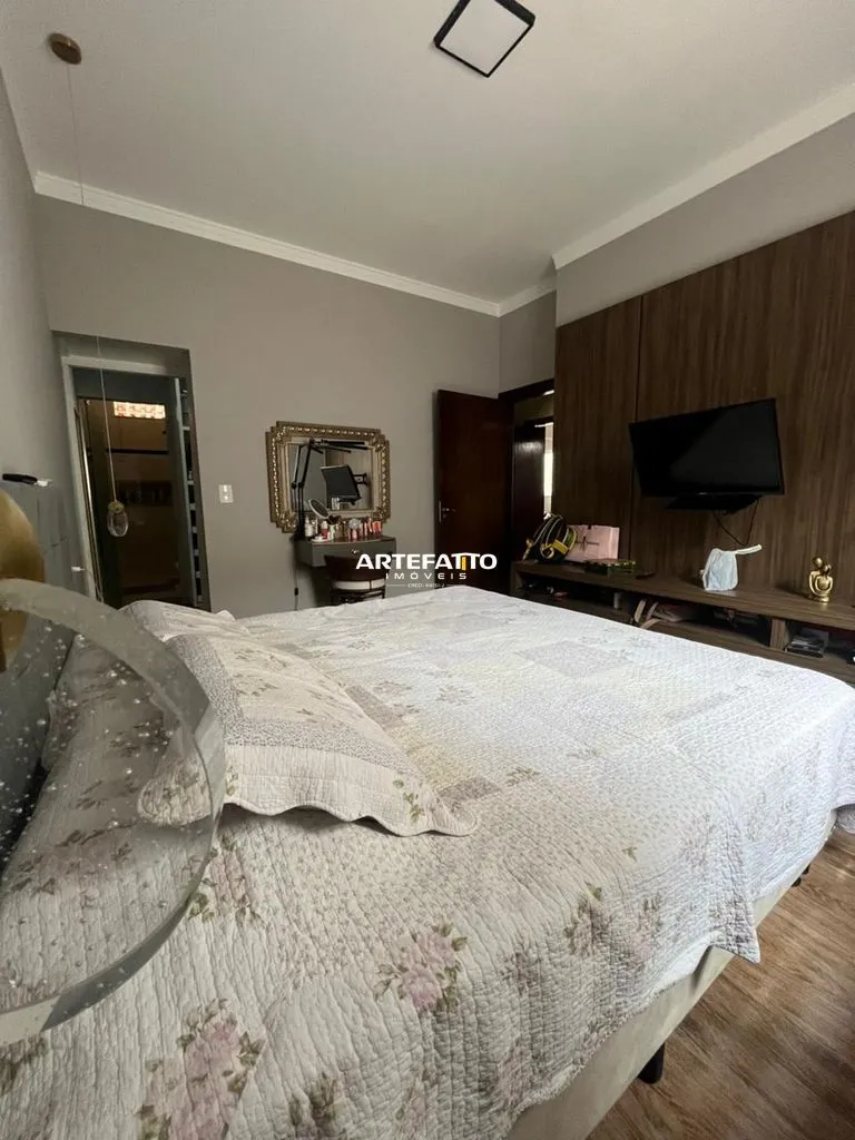Imagem CASA TERRENO INTEIRO ZANETTI