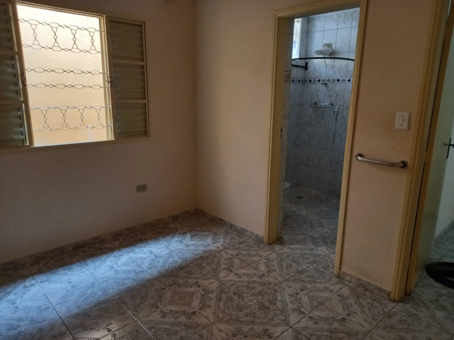 Imagem Casa à venda 7 Quartos, 4 Suites, 3 Vagas, 490M², Jardim Russi, Taubaté - SP