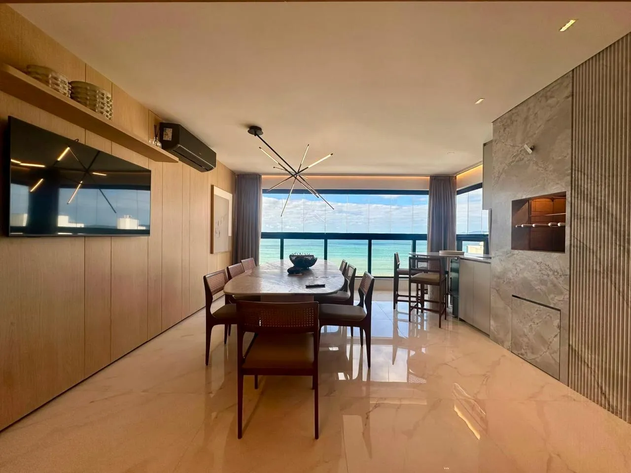 Imagem Apartamento com vista para o mar à venda com 210m2 por R$ 7.300.000,00