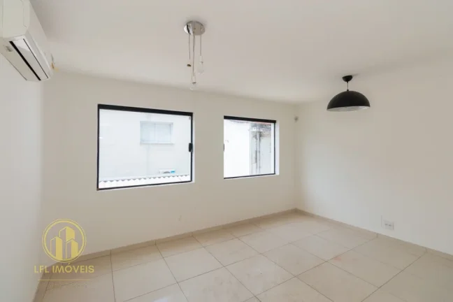Imagem Casa comercial para venda, reformada e locada, no Brooklin