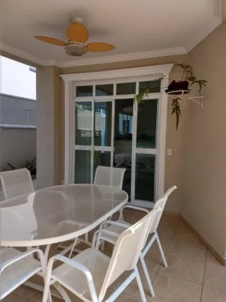 Imagem Casa Alto Padrão à Venda no MelVille
