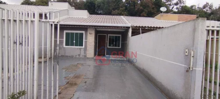 Casa com 3 dormitórios à venda em Araucária/PR