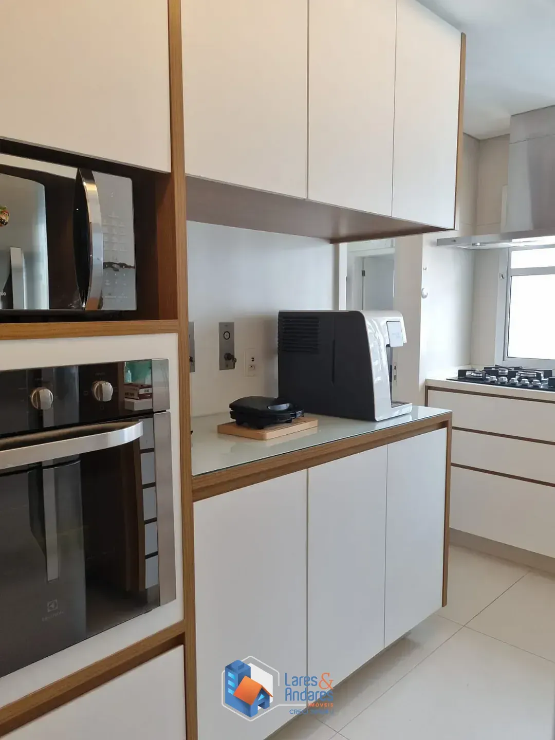 Imagem Apartamento para venda e locação em Moema com 4 quartos, sendo 4 suítes, 178m²