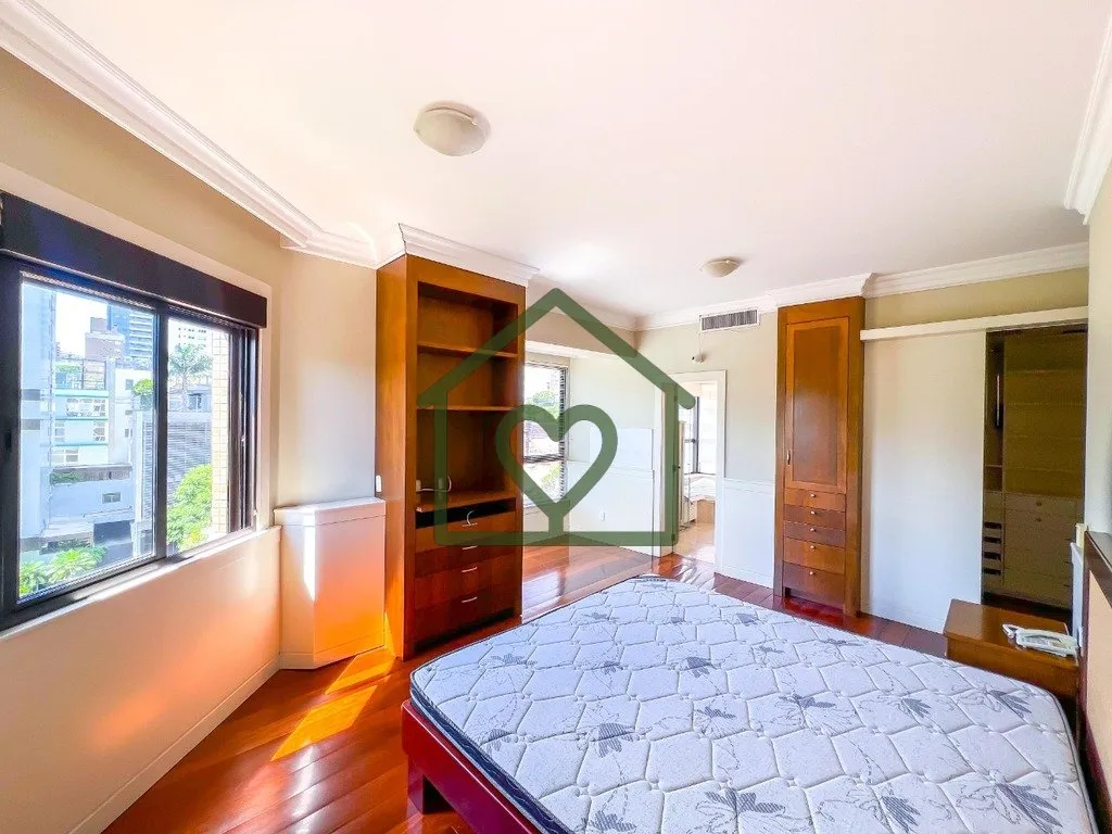 Imagem Excelente apartamento com 312 m2m². Vista panorâmica e definida para clube GNU. Preço e disponibi...
