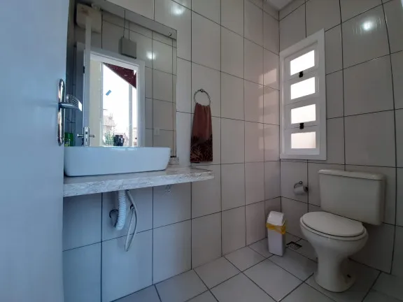 Imagem Casa com 5 Quartos à Venda ou Temporada, 200 m² em Posto 4 (Capão Novo) - Capão da Canoa