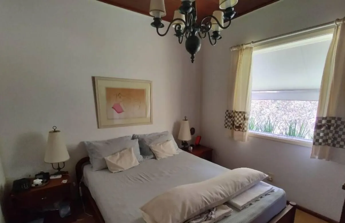 Imagem Casa em Condomínio para Venda em Petrópolis / RJ no bairro Nogueira