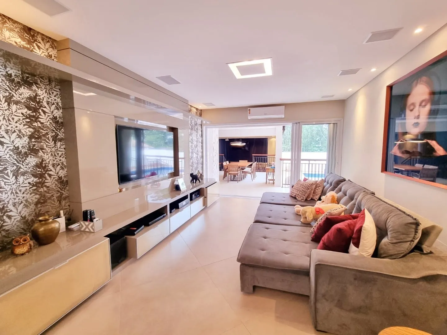 Imagem Casa à venda 4 Quartos, 3 Suites, 2 Vagas, 1400M², Socorro, Pindamonhangaba - SP | COLONIAL VILLAGE