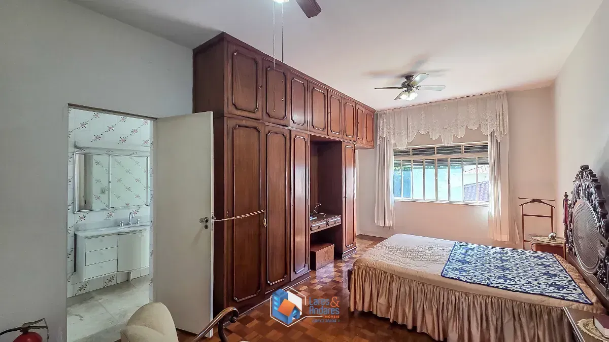 Imagem Casa para venda em Bela Aliança com 6 quartos, sendo 2 suítes, 395m²