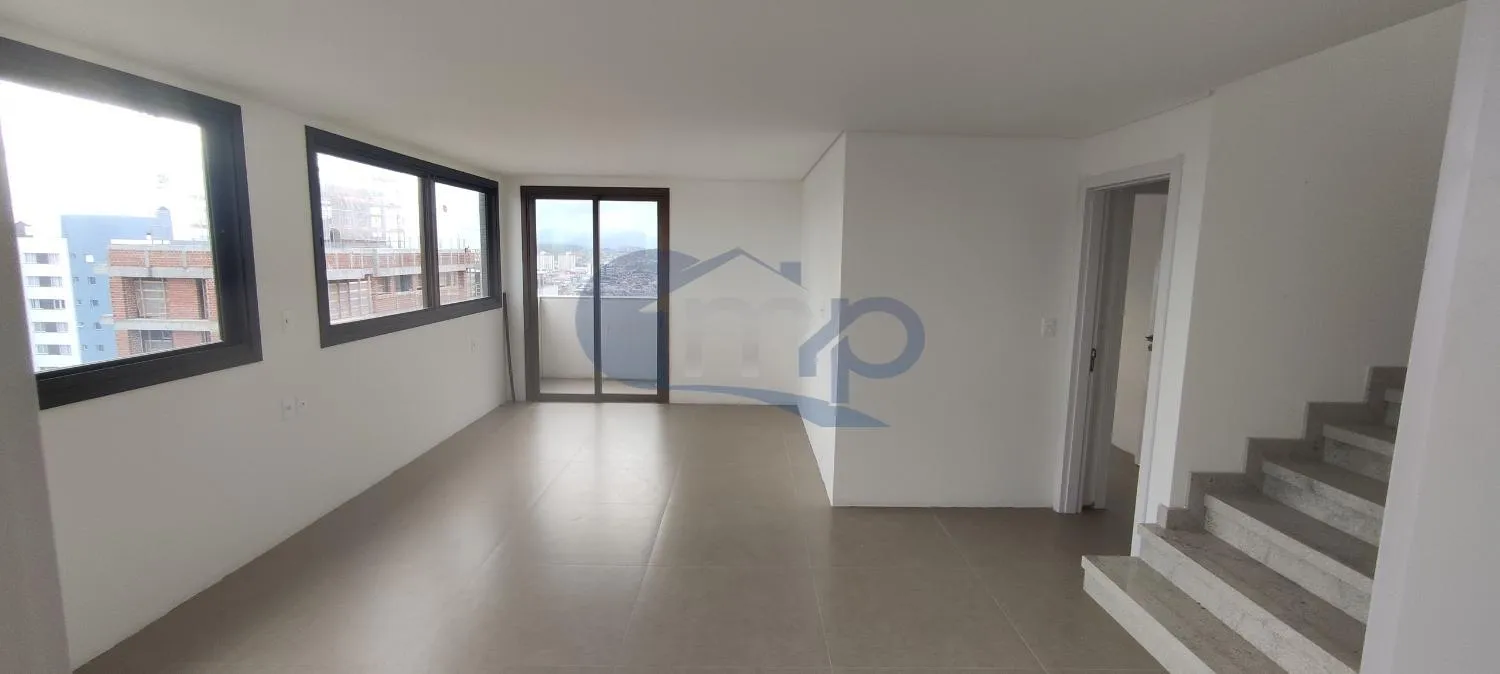 Imagem Apartamento Duplex com 3 Dormitorios e Terraço no Centro de Torres