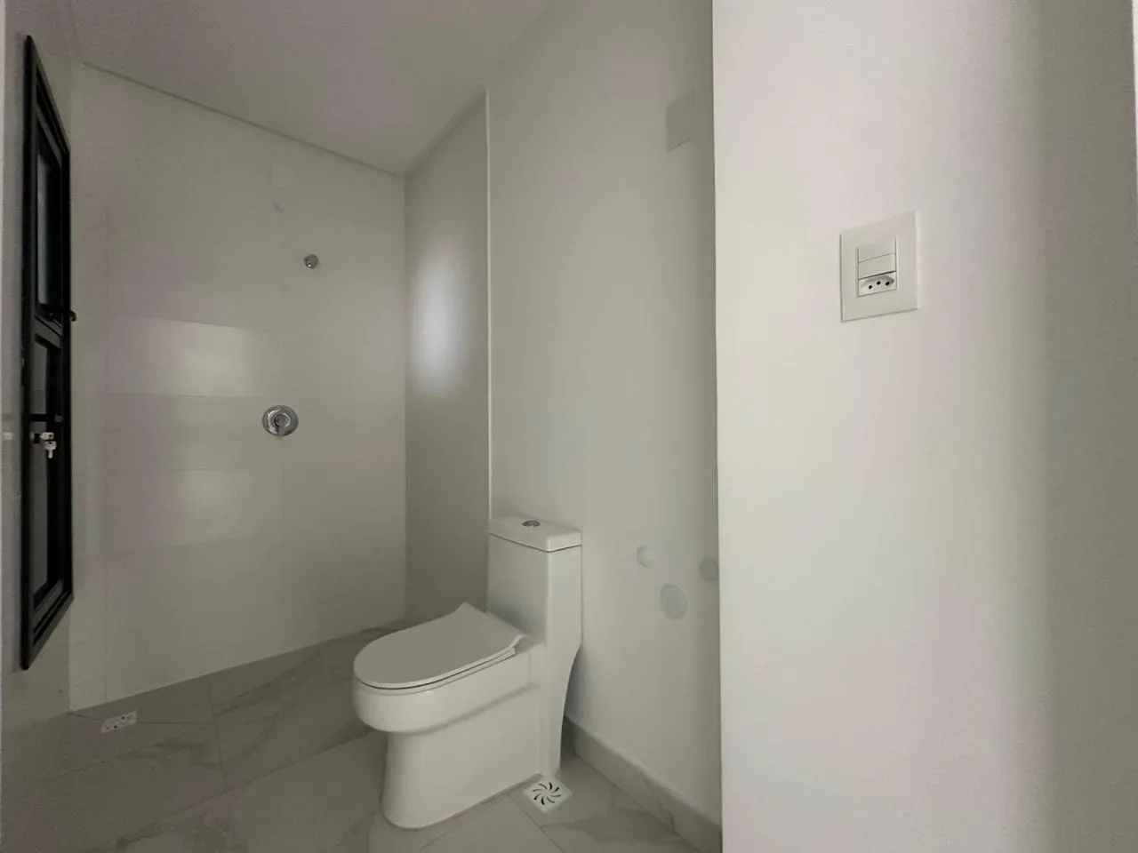 Imagem Apartamento à venda com 692m2 por R$ 950.000,00