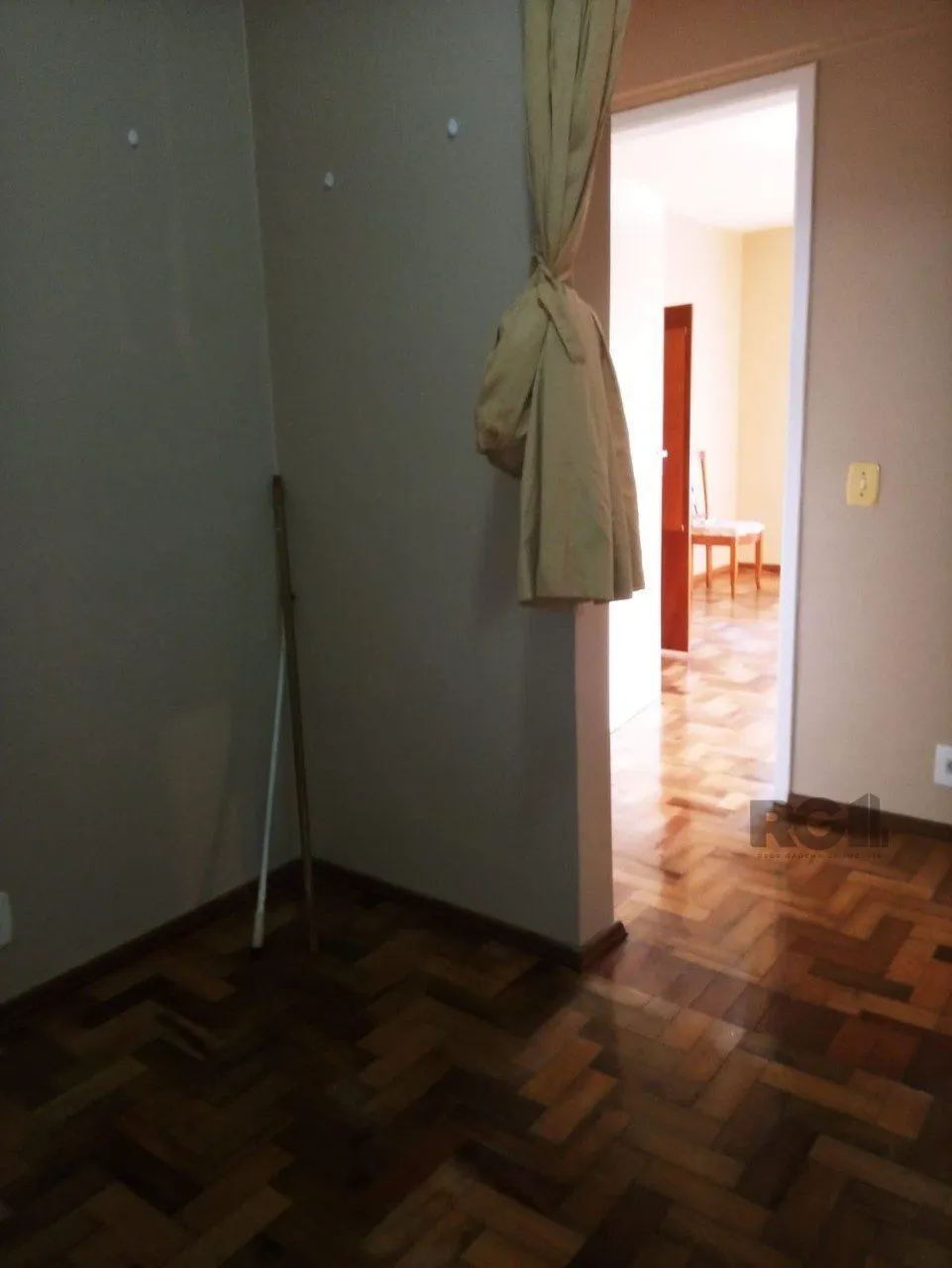 Imagem Apartamento 2 quartos, 2 banheiros e garagem na Cidade Baixa.