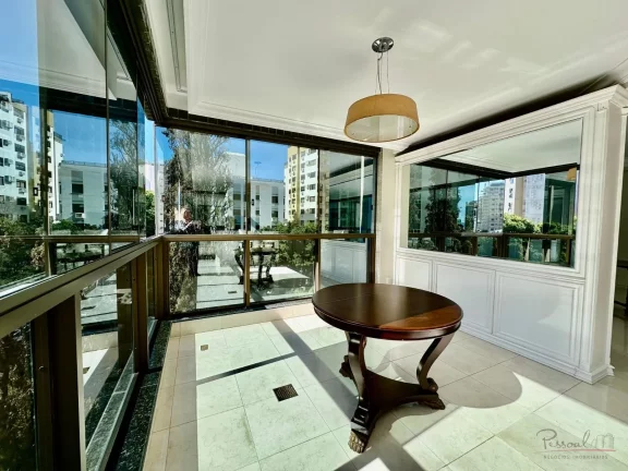 Imagem Apartamento 4 dormitórios sendo 3 Suites 3 vagas no Centro - Florianopolis Oportunidade Única no C...