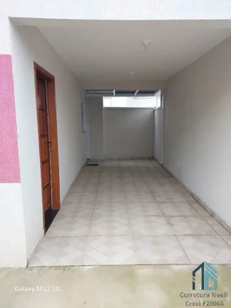 Imagem Casa de alvenaria, nova, em condomínio, Semi Mobiliada no Bacacheri em Curitiba PR