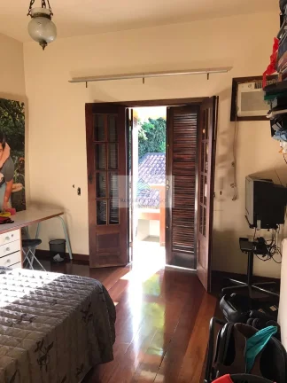 Imagem Casa de Luxo em Condomínio na Taquara, Rio de Janeiro - 5 Quartos, 5 Suítes, 430m² - Imperdível!