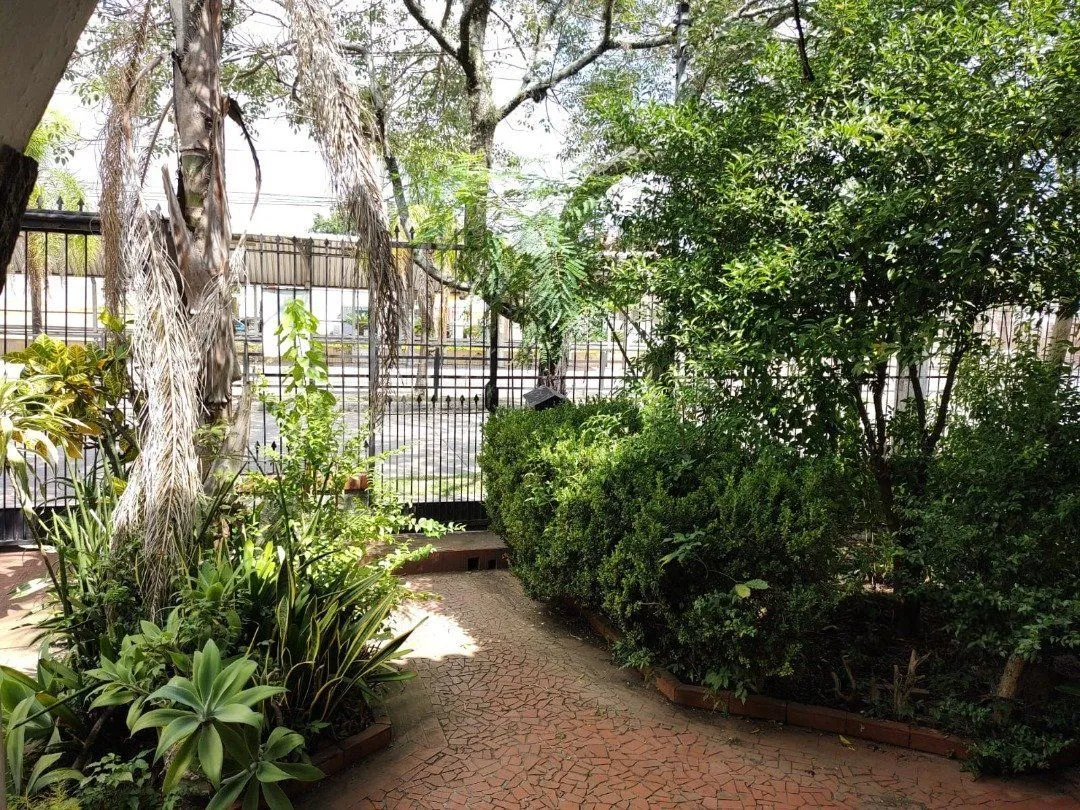 Imagem Casa comercial térrea na Av. Aparício Borges - bairro Teresópolis