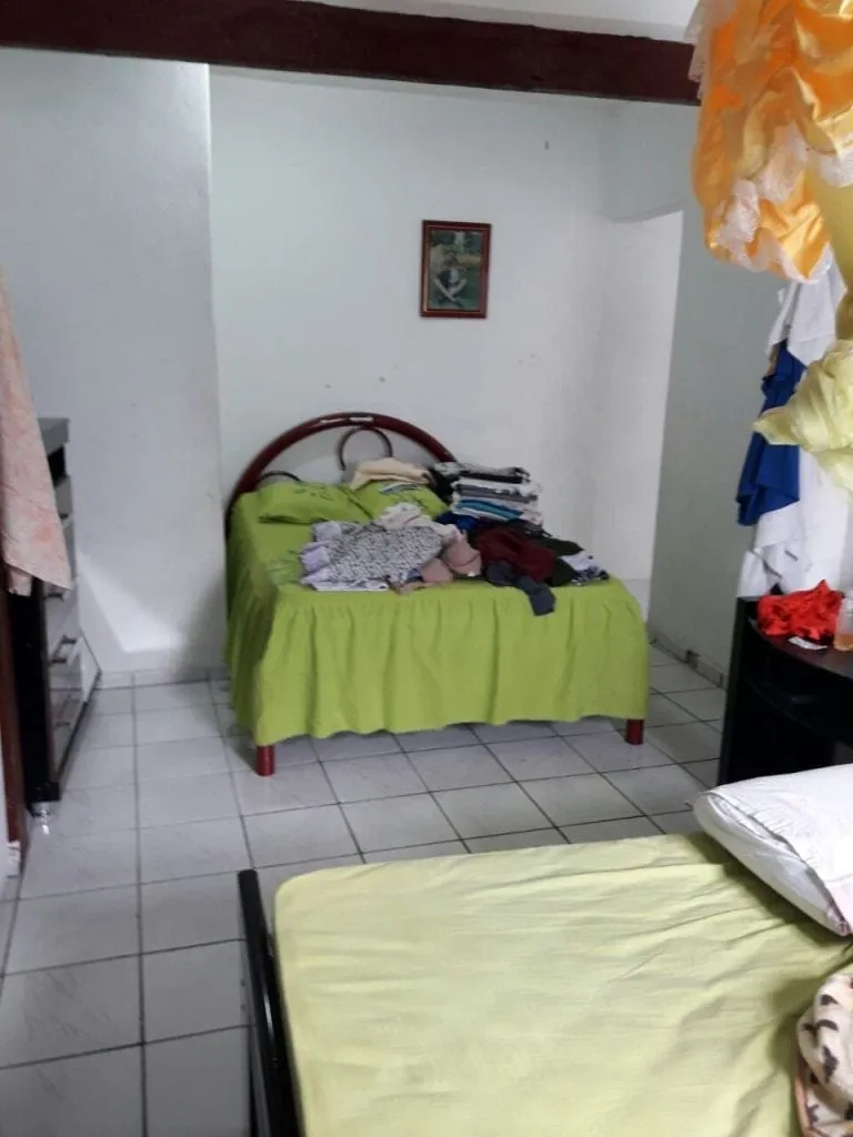Imagem Casa à venda 2 Quartos, 1 Vaga, 300M², Jardim Regina, Pindamonhangaba - SP